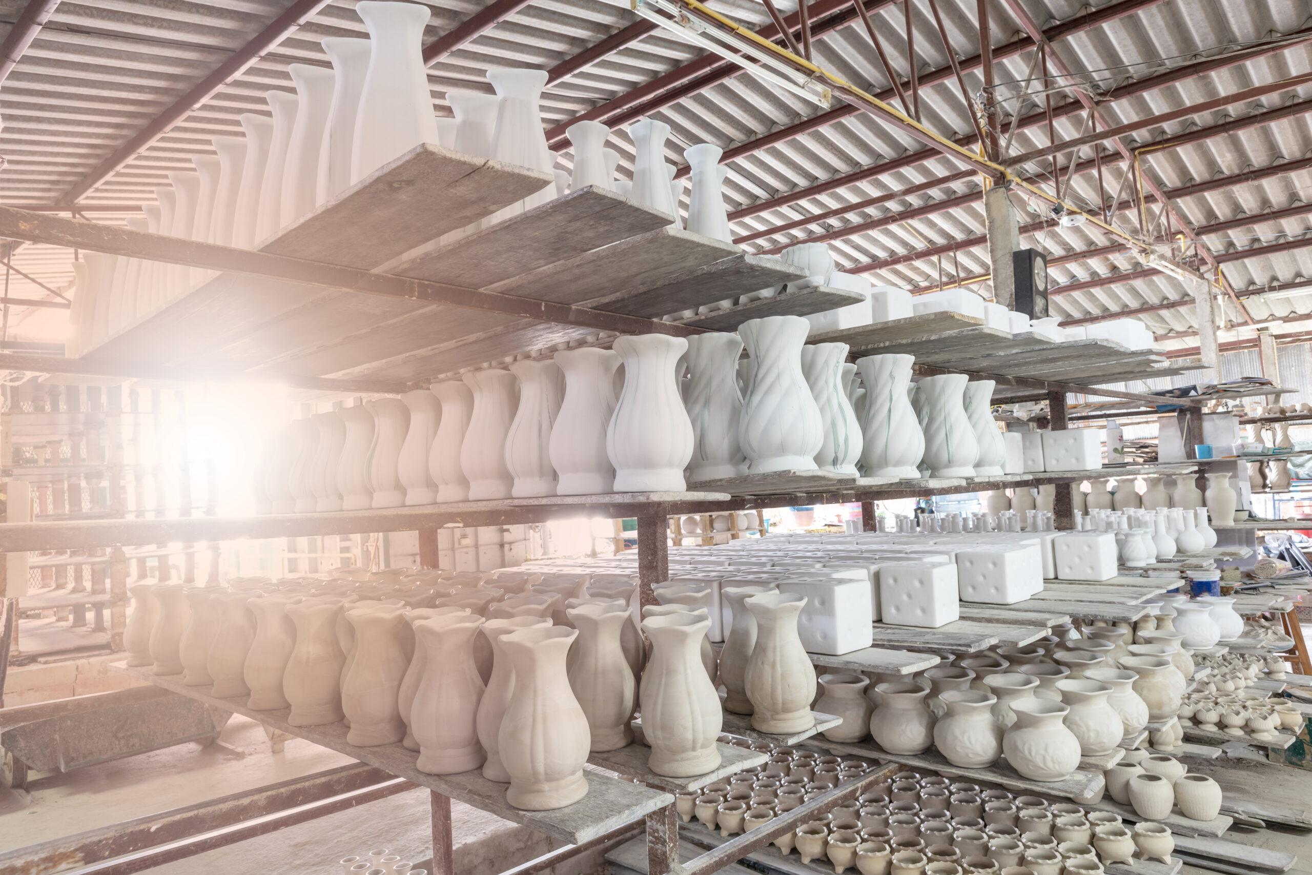 Ginori 1735 sets ambitious goals: strategic investments in porcelain kilns The prestigious Ginori 1735 porcelain factory in Sesto Fiorentino continues its investment journey